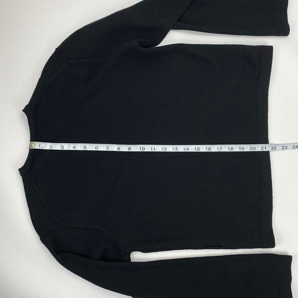 HUGO BOSS 100% V- Neck Black Merinos Extrafine Wool Sweater - Picture 7 of 7